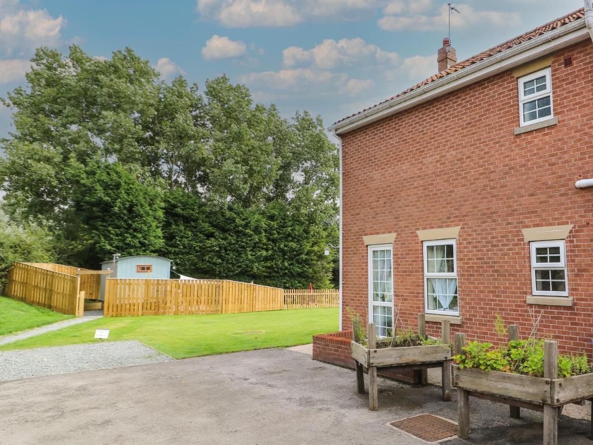 Woodhill Villa Bentley  Exterior photo